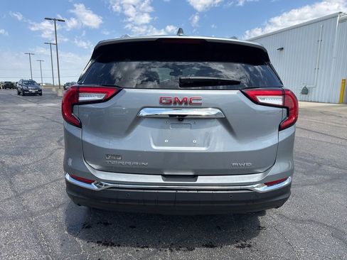Used 2024 GMC Terrain SLT w/ Infotainment Package II image 8