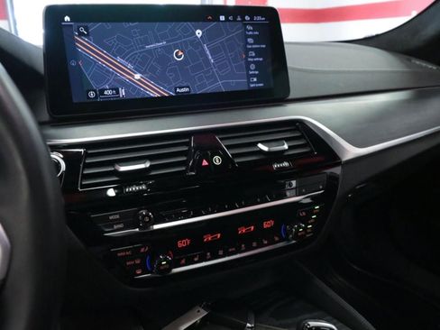 Used 2022 BMW M550i xDrive w/ Executive Package AWD/4WD image 22