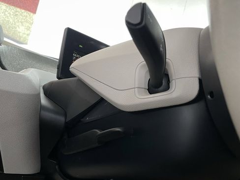 Used 2019 BMW i3 image 25