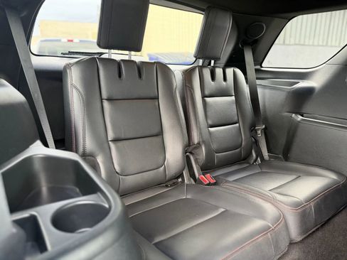 Used 2018 Ford Explorer Sport w/ Ford Safe & Smart Package image 19