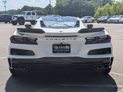 Used 2025 Chevrolet Corvette E-Ray AWD/4WD image 8