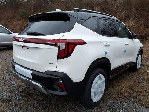 New 2026 Kia Seltos S image 7