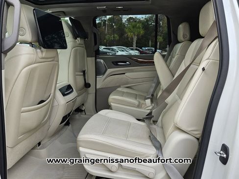 Used 2021 Cadillac Escalade ESV Sport Platinum w/ Heavy-Duty Trailer Package image 4