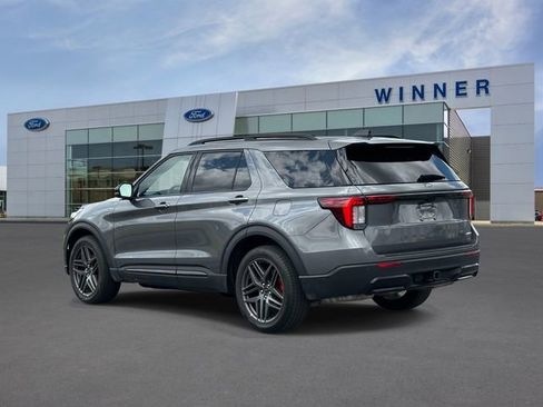 Used 2025 Ford Explorer ST-Line w/ ST-Line Street Pack AWD/4WD image 2