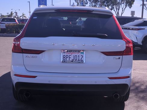 Used 2020 Volvo XC60 T8 Momentum image 7