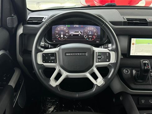 Used 2020 Land Rover Defender 110 First Edition image 8
