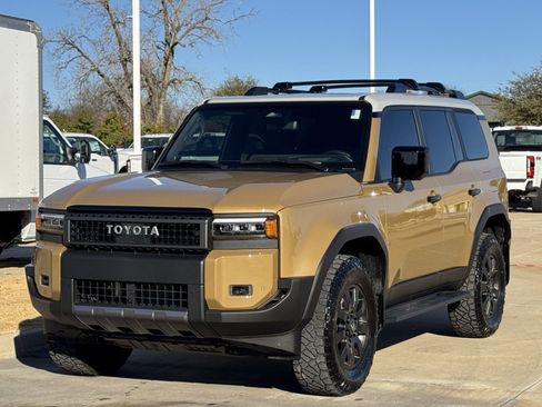 Used 2025 Toyota Land Cruiser image 10