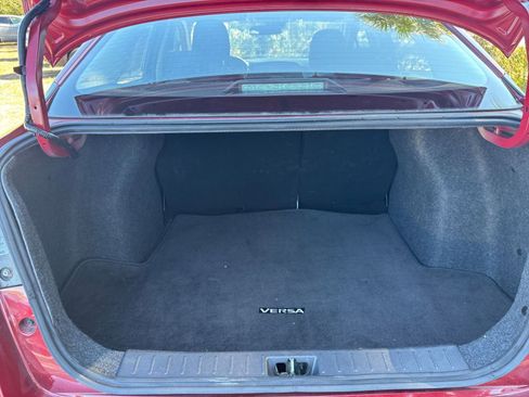 Used 2025 Nissan Versa SV image 32