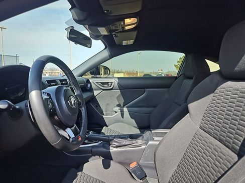 Used 2023 Toyota GR86 Base image 14
