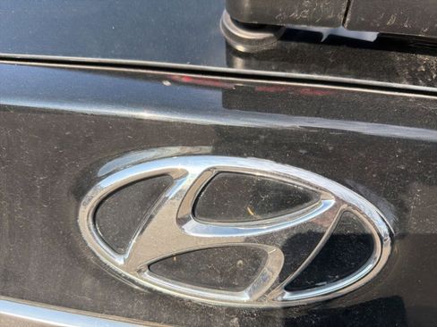 Used 2020 Hyundai Santa Fe SEL w/ Convenience + Premium Package image 15