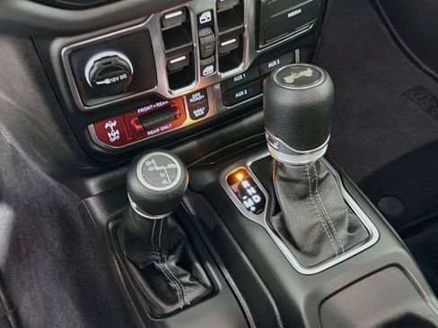 Used 2026 Jeep Wrangler Unlimited Rubicon AWD/4WD image 22