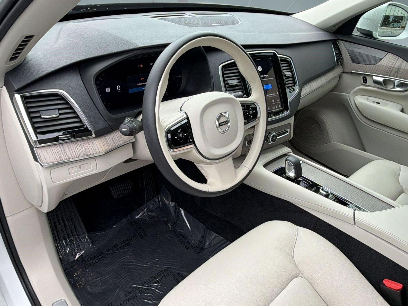 Certified 2024 Volvo XC90 T8 Plus w/ Protection Package AWD/4WD image 4
