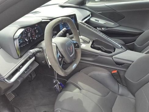 Used 2024 Chevrolet Corvette Z06 w/ Z07 Performance Package RWD image 5