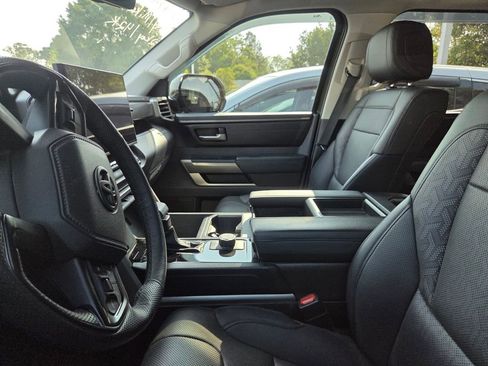 Used 2022 Toyota Tundra SR5 RWD image 8