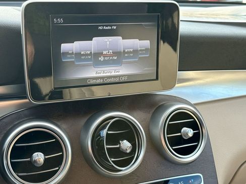 Used 2019 Mercedes-Benz GLC 350e 4MATIC image 12