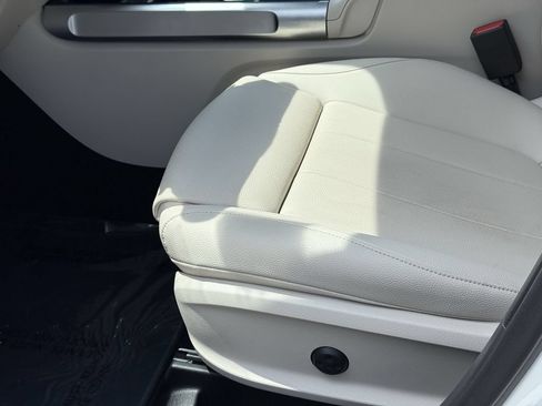Certified 2025 Mercedes-Benz GLB 250 4MATIC image 16