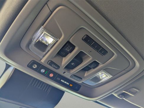 Used 2023 Chevrolet Silverado 1500 LTZ image 24