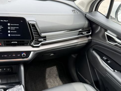 Certified 2023 Kia Sportage EX FWD image 17