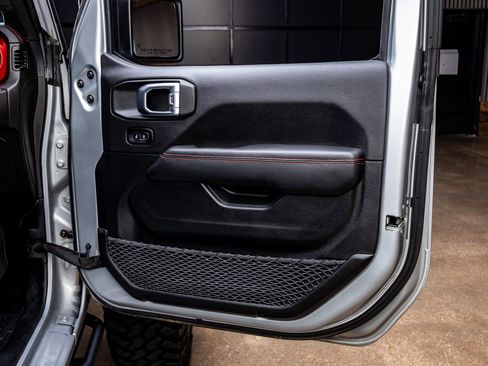 Used 2022 Jeep Wrangler Rubicon AWD/4WD image 33