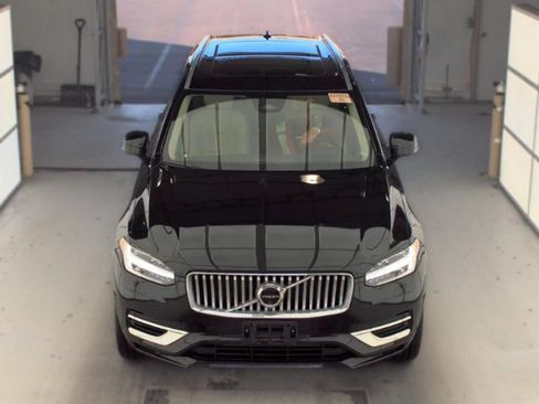 Used 2024 Volvo XC90 T8 Ultimate w/ Lounge Package AWD/4WD image 3