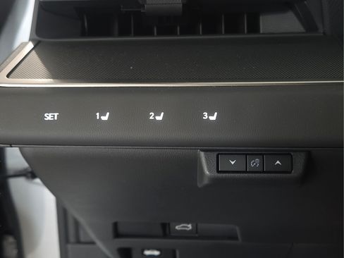 New 2026 Lexus ES 350e FWD image 23