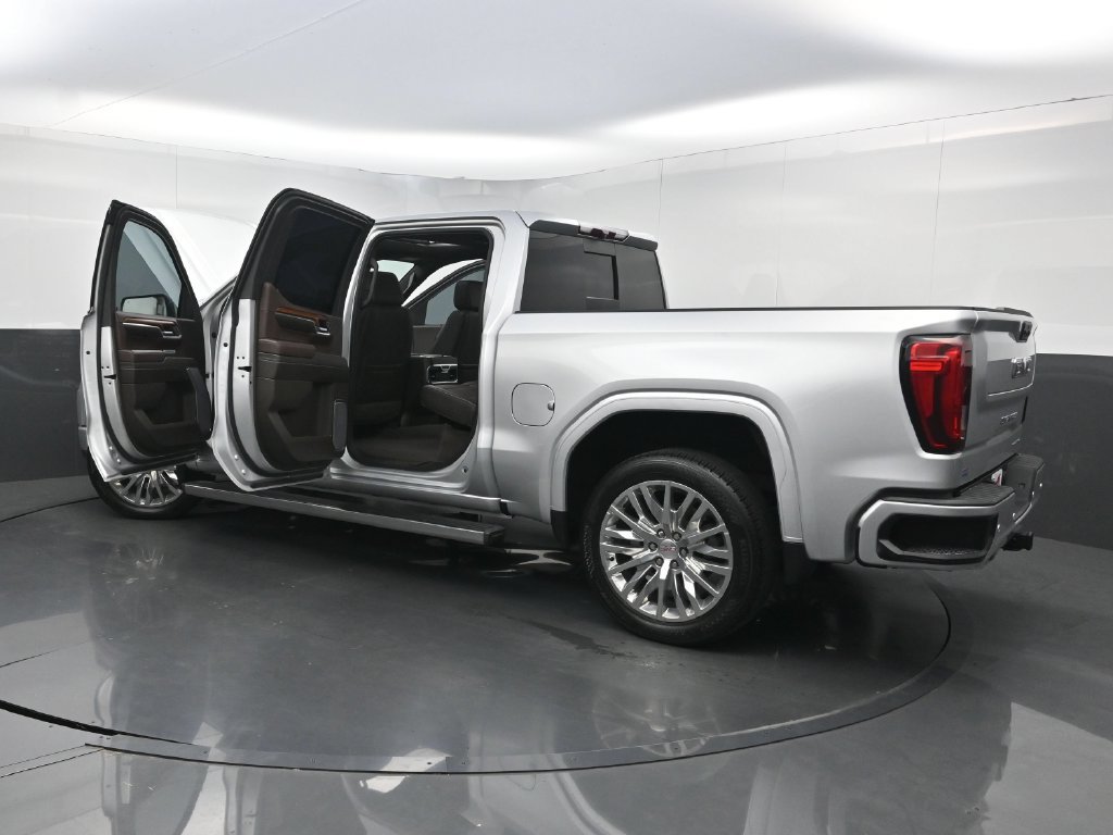 Used 2022 GMC Sierra 1500 Denali RWD image 38