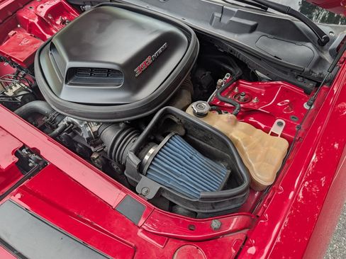 Used 2016 Dodge Challenger R/T Scat Pack RWD image 12