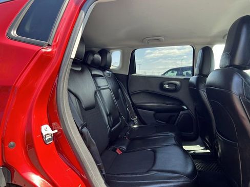 Used 2018 Jeep Compass Latitude w/ Popular Equipment Group AWD/4WD image 18