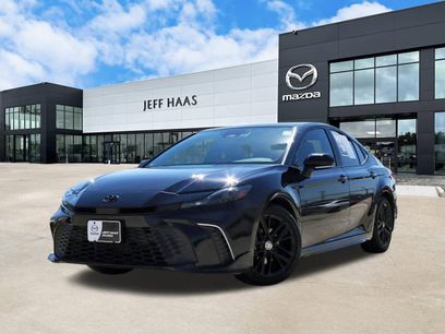 Used 2025 Toyota Camry SE