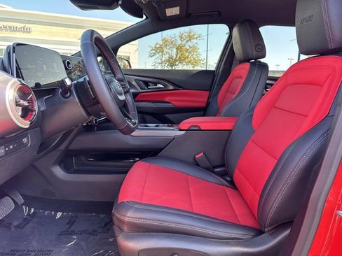 Used 2025 Chevrolet Equinox EV RS image 17