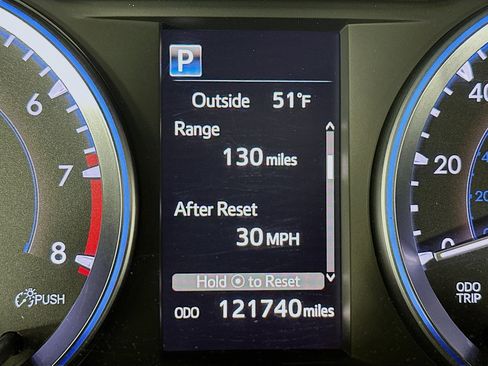 Used 2019 Toyota Highlander XLE image 19