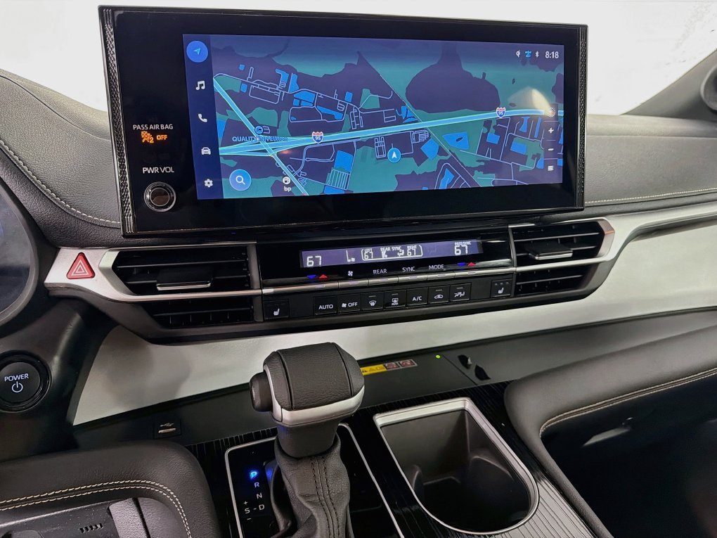 Used 2025 Toyota Sienna XSE w/ XSE Plus Package FWD image 20