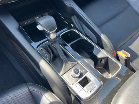 Used 2023 Kia Telluride LX image 17