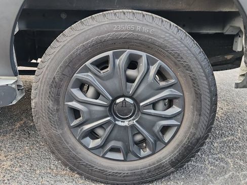 Used 2023 Ford Transit 250 Low Roof w/ Exterior Upgrade Package RWD image 30