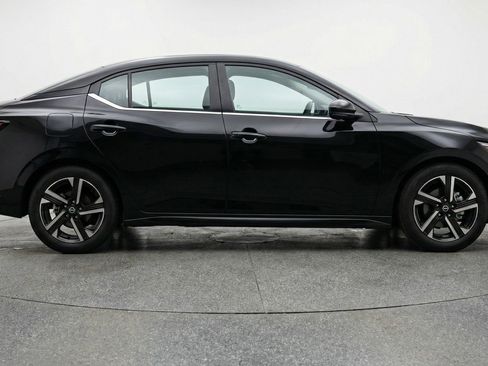 Used 2025 Nissan Sentra SV FWD image 11
