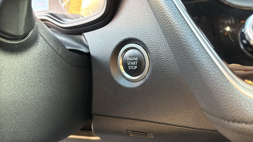 Used 2025 Toyota Corolla SE FWD image 14