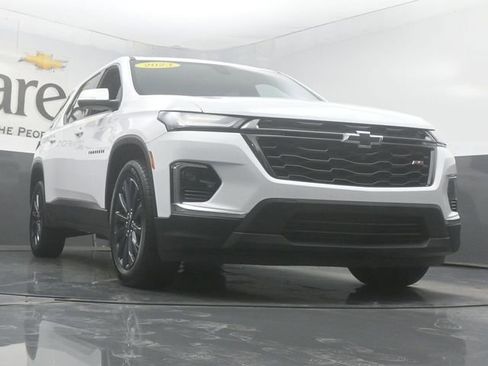 Used 2023 Chevrolet Traverse RS w/ LPO, Floor Liner Package AWD/4WD image 3