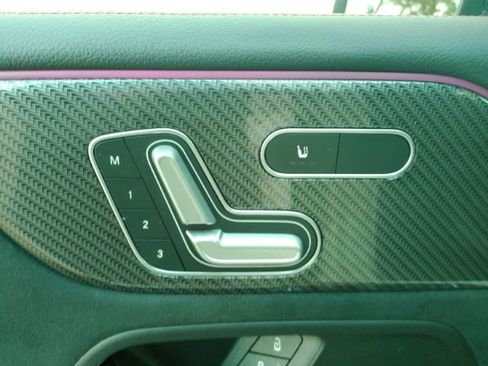 Used 2021 Mercedes-Benz GLB 250 image 15