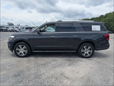 Used 2024 Ford Expedition Max Limited RWD image 4