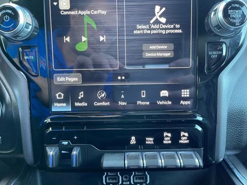 Used 2023 RAM 1500 Laramie AWD/4WD image 24