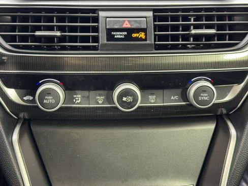 Used 2018 Honda Accord Sport image 26