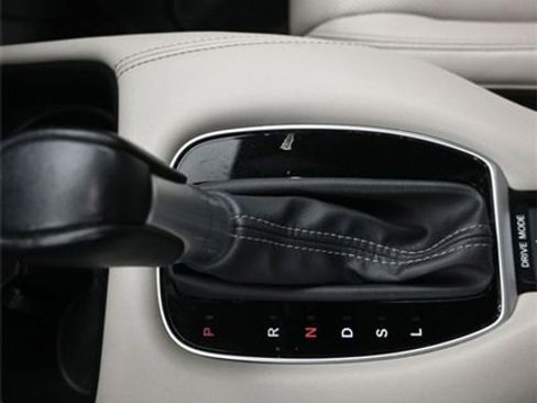 Certified 2024 Honda HR-V EX-L image 16