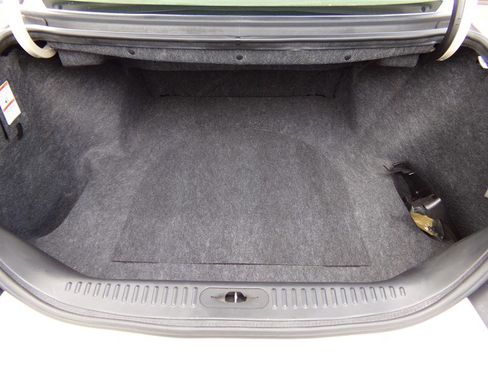 Used 2001 Lincoln Continental image 48