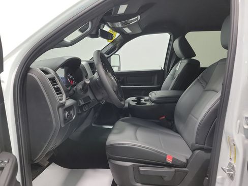 Used 2025 RAM 2500 Tradesman w/ Safety Group AWD/4WD image 2