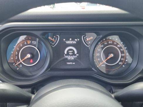Used 2024 Jeep Gladiator Sport AWD/4WD image 26