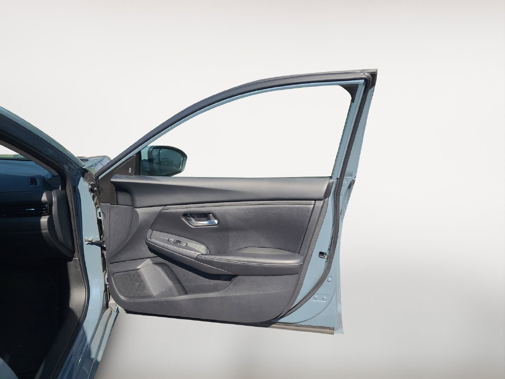 Used 2025 Nissan Sentra SV FWD image 23