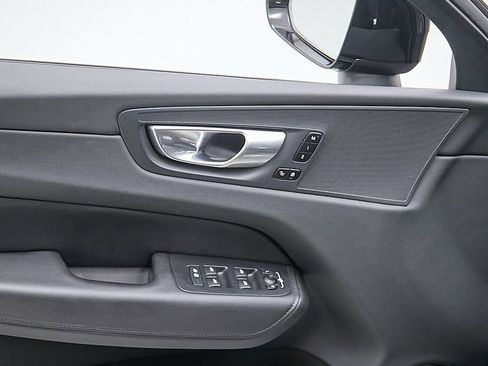 Certified 2023 Volvo XC60 B5 Plus w/ Climate Package image 11