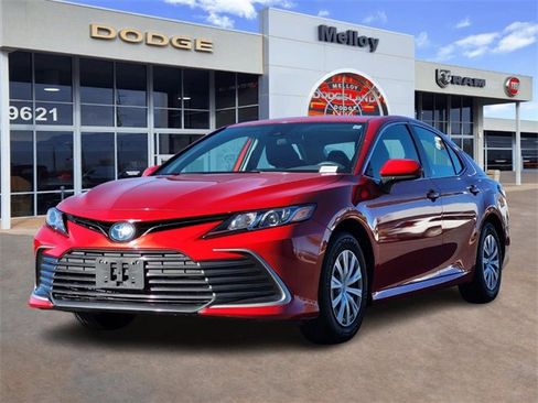 Used 2024 Toyota Camry LE image 2