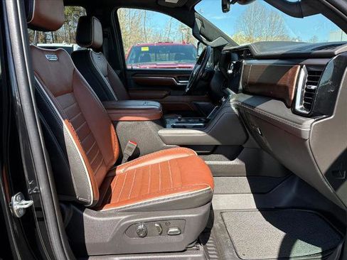 Certified 2024 GMC Sierra 2500 Denali Ultimate image 7