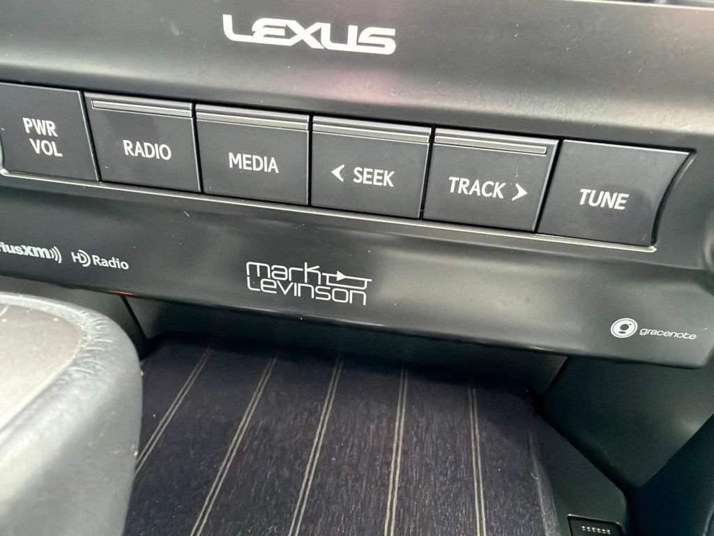 Used 2023 Lexus GX 460 Luxury w/ Accessory Package AWD/4WD image 37